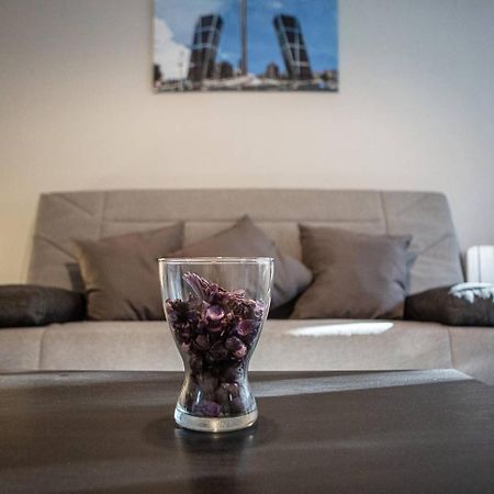 Lovely 3 Bedroom Apartment Next To Fuencarral 马德里 外观 照片