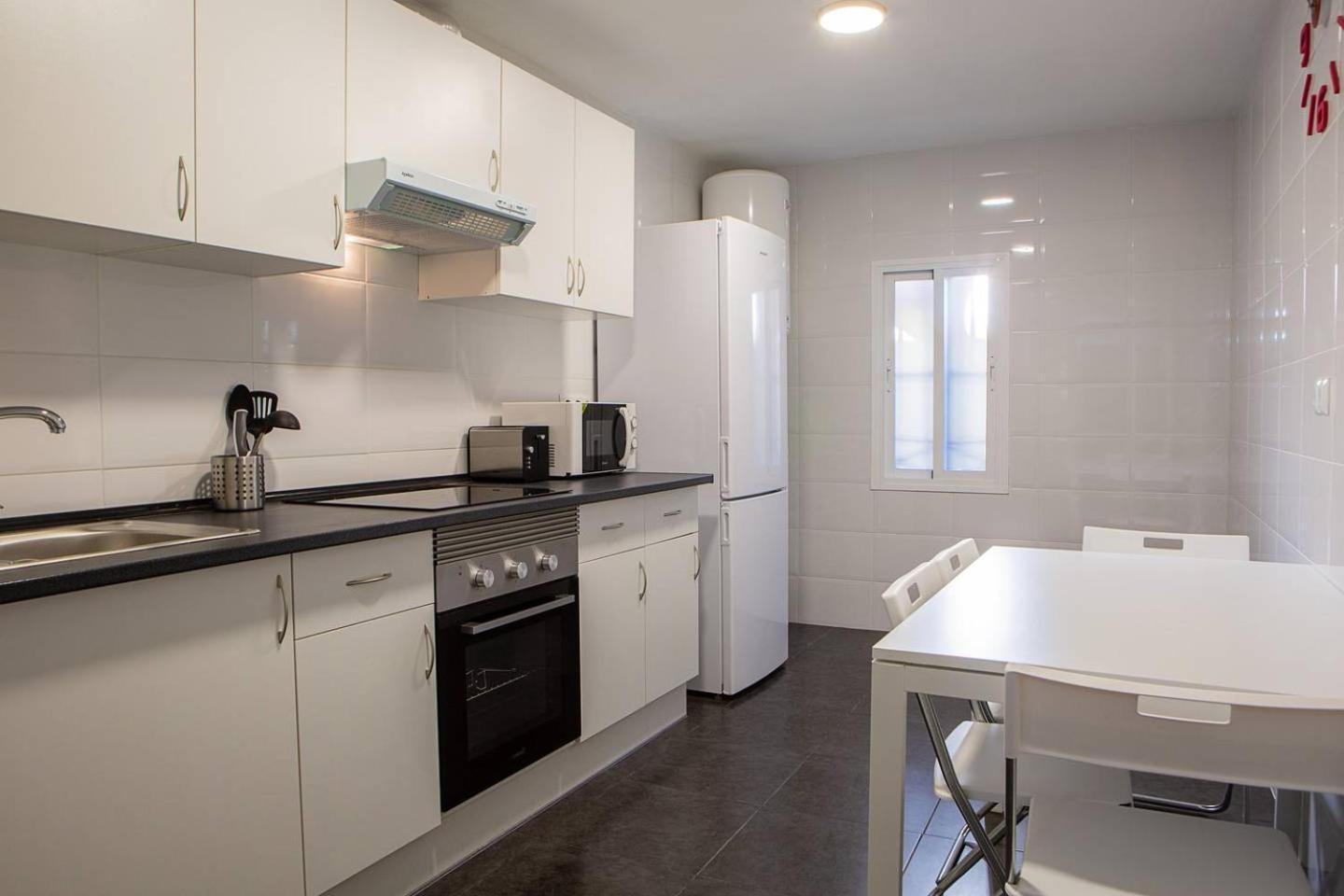 Lovely 3 Bedroom Apartment Next To Fuencarral 马德里 外观 照片