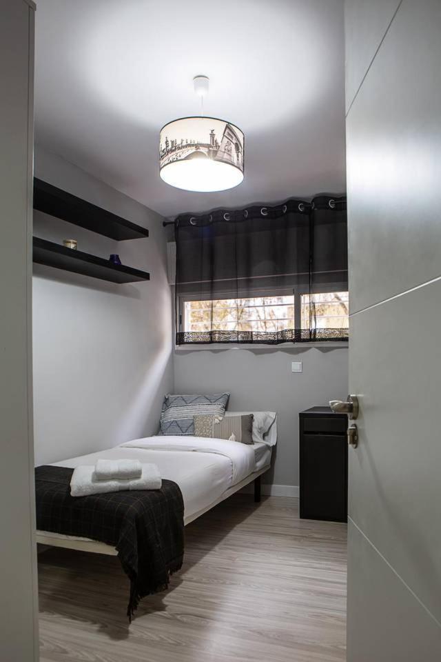 Lovely 3 Bedroom Apartment Next To Fuencarral 马德里 外观 照片