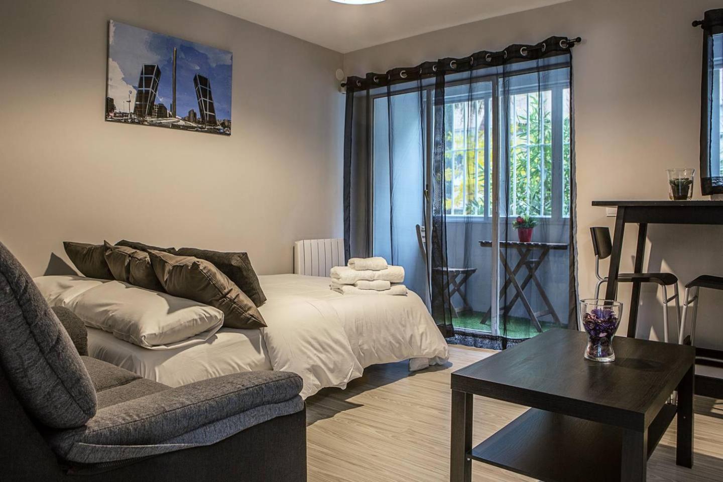 Lovely 3 Bedroom Apartment Next To Fuencarral 马德里 外观 照片