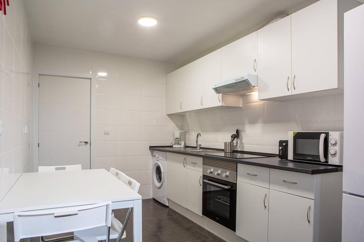 Lovely 3 Bedroom Apartment Next To Fuencarral 马德里 外观 照片